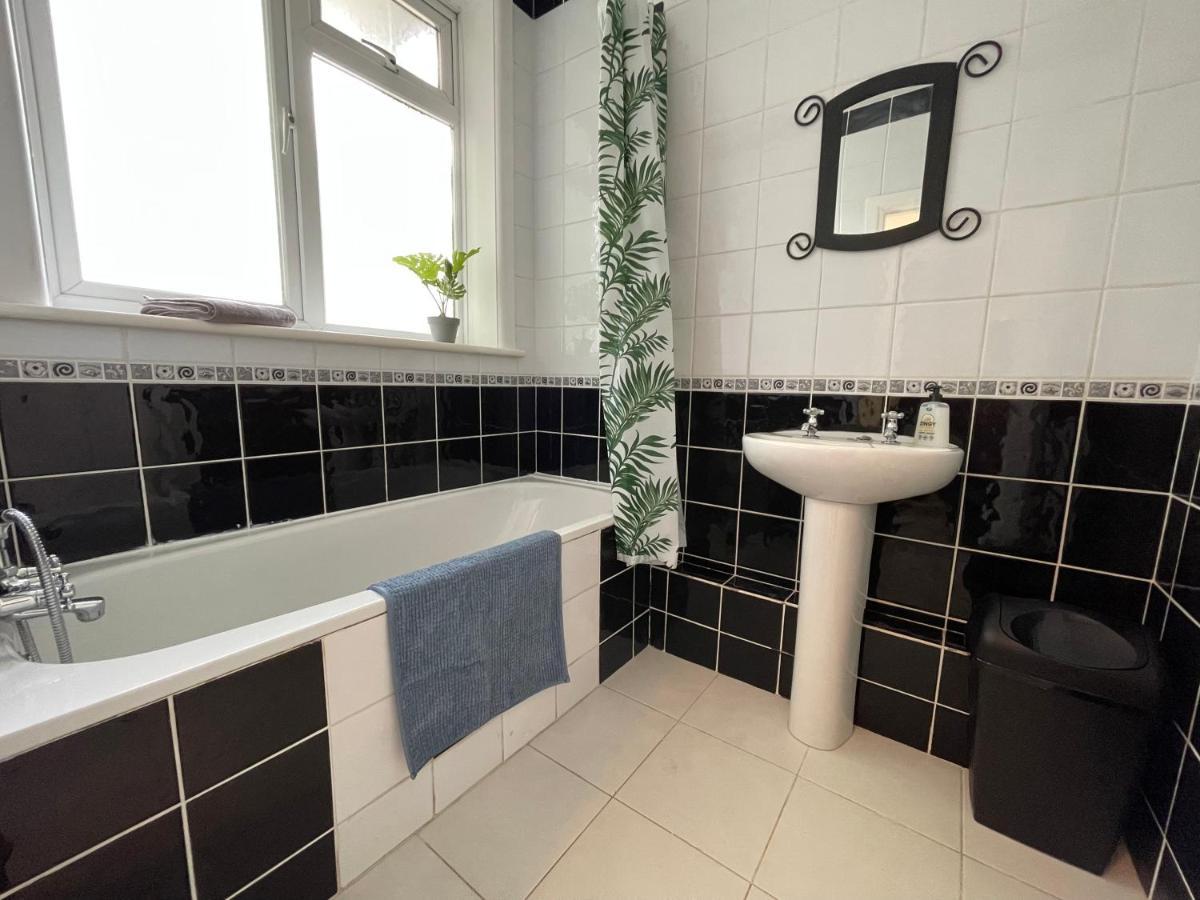 Bournemouth 3 Bedroom - Parking מראה חיצוני תמונה